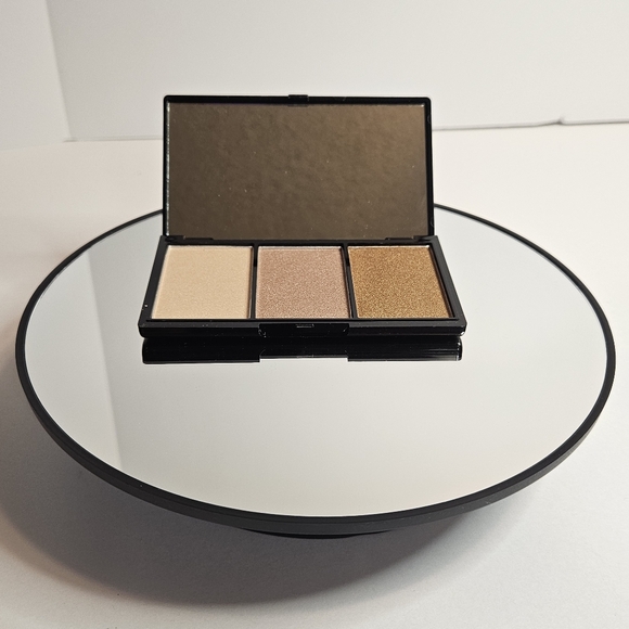 K Voss Other - K Voss Highlighter Palette